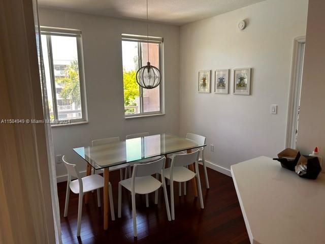 Active With Contract: $4,900 (2 beds, 2 baths, 1155 Square Feet)