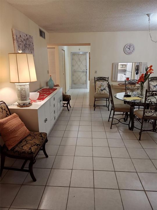 For Rent: $2,200 (2 beds, 2 baths, 1092 Square Feet)