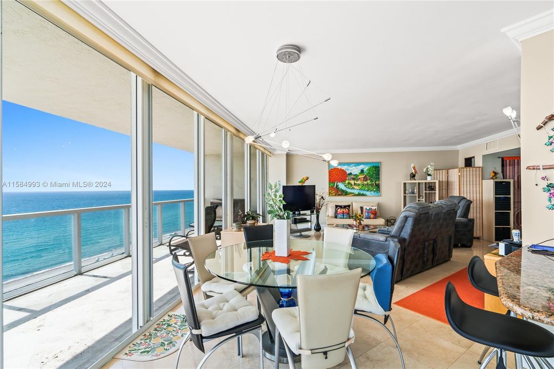 For Sale: $1,600,000 (2 beds, 2 baths, 1680 Square Feet)