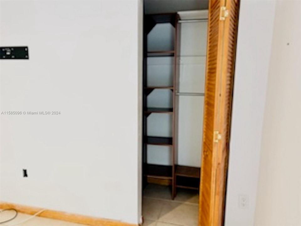 Recently Rented: $2,500 (2 beds, 1 baths, 1205 Square Feet)