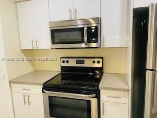 For Rent: $1,925 (1 beds, 1 baths, 750 Square Feet)