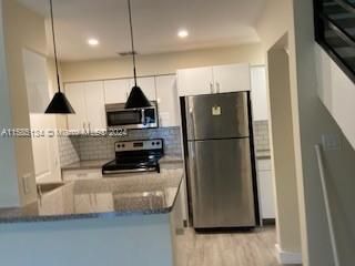 For Rent: $1,925 (1 beds, 1 baths, 750 Square Feet)