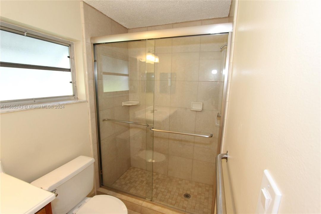 For Sale: $280,000 (2 beds, 2 baths, 1114 Square Feet)