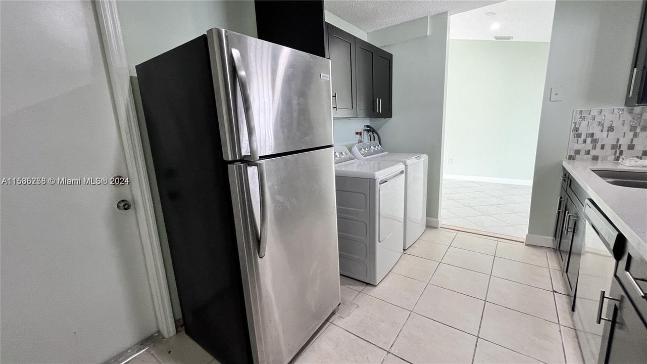 For Rent: $3,500 (3 beds, 2 baths, 1205 Square Feet)