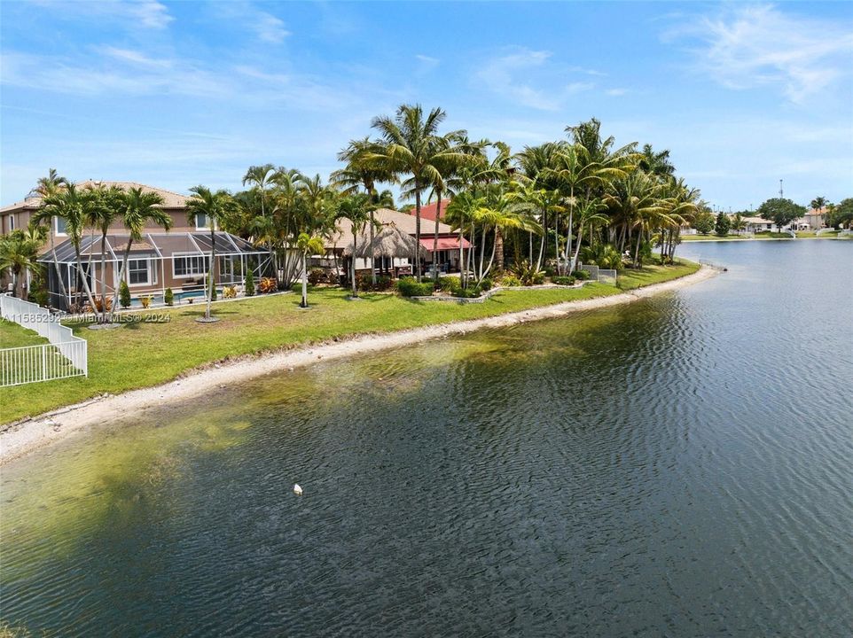 Active With Contract: $799,000 (4 beds, 2 baths, 2578 Square Feet)