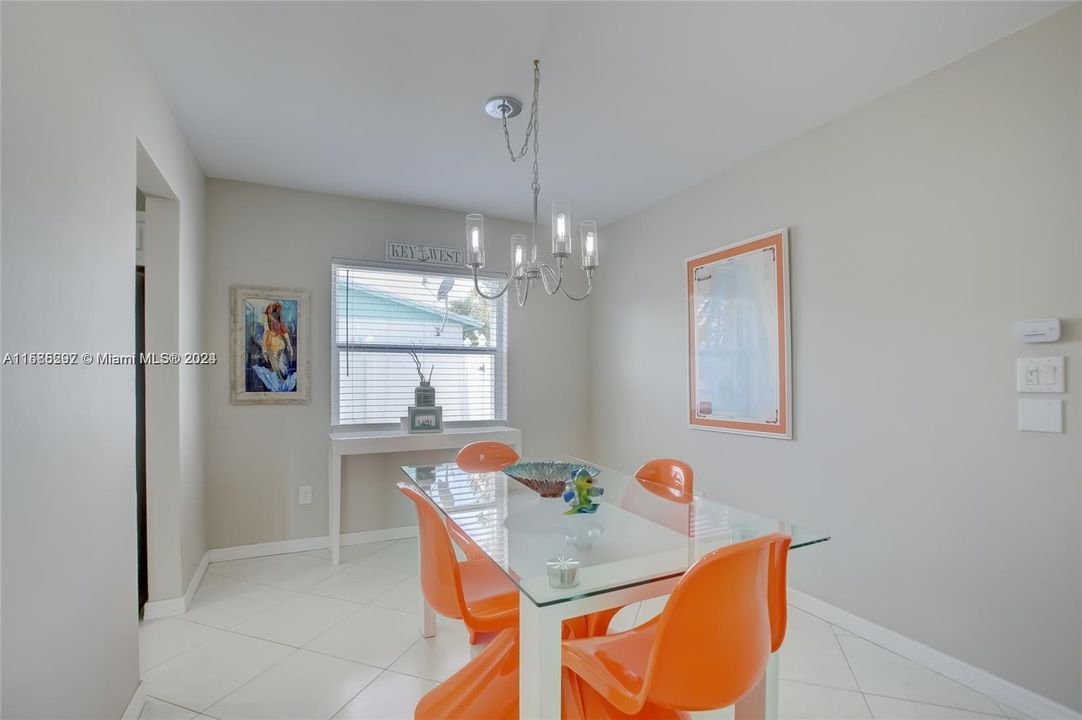 Active With Contract: $3,500 (3 beds, 2 baths, 1364 Square Feet)