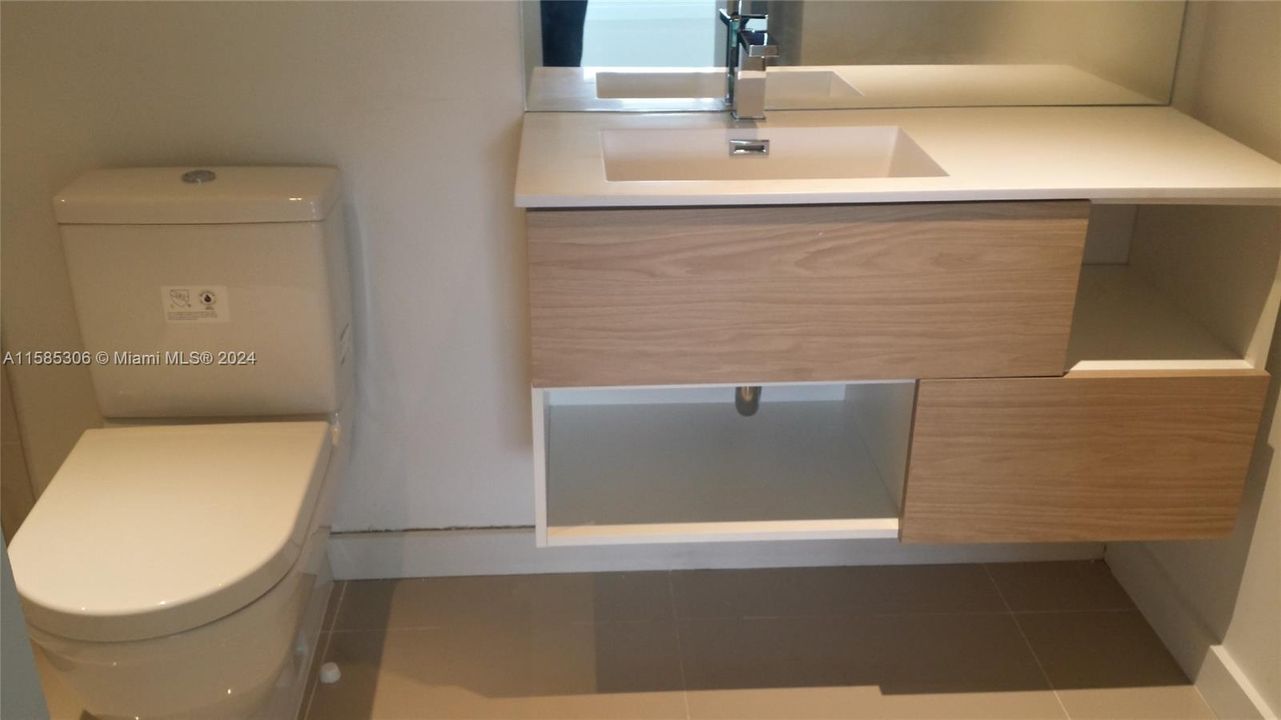 Recently Rented: $3,650 (2 beds, 2 baths, 1570 Square Feet)