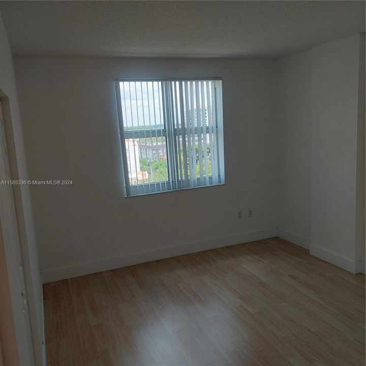 For Rent: $2,350 (1 beds, 1 baths, 753 Square Feet)