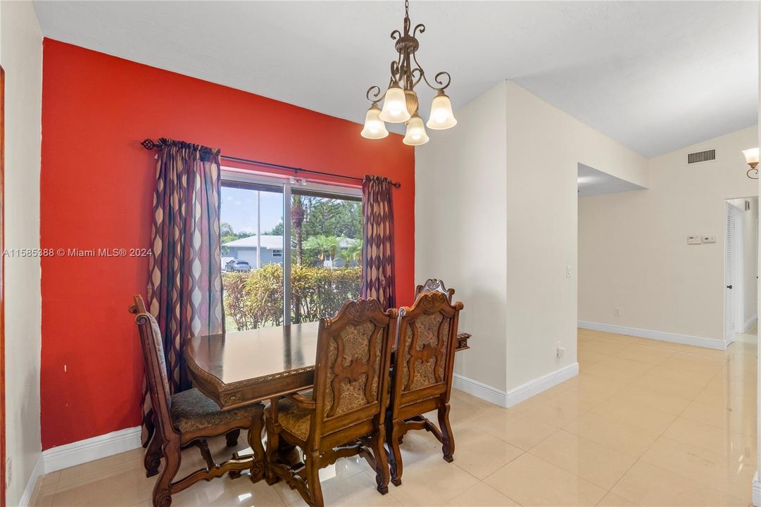 For Sale: $624,900 (3 beds, 2 baths, 1588 Square Feet)