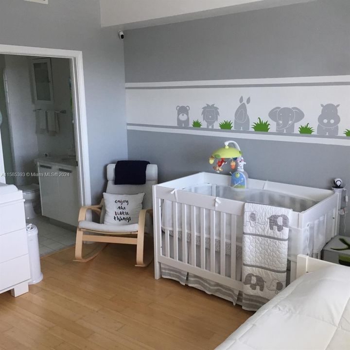 Recently Rented: $4,200 (2 beds, 2 baths, 1158 Square Feet)