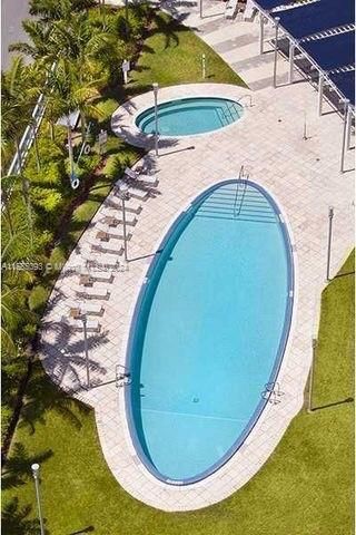 Recently Rented: $4,200 (2 beds, 2 baths, 1158 Square Feet)