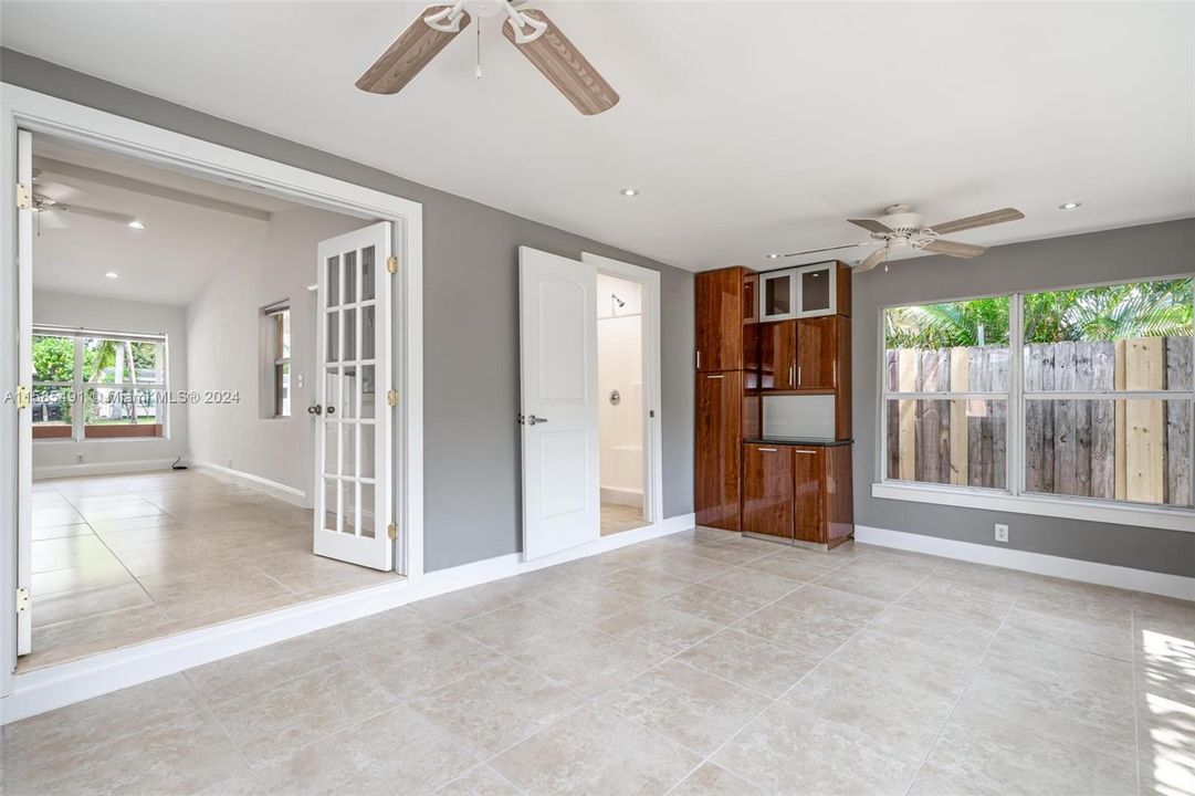 Recently Rented: $3,249 (3 beds, 2 baths, 1128 Square Feet)