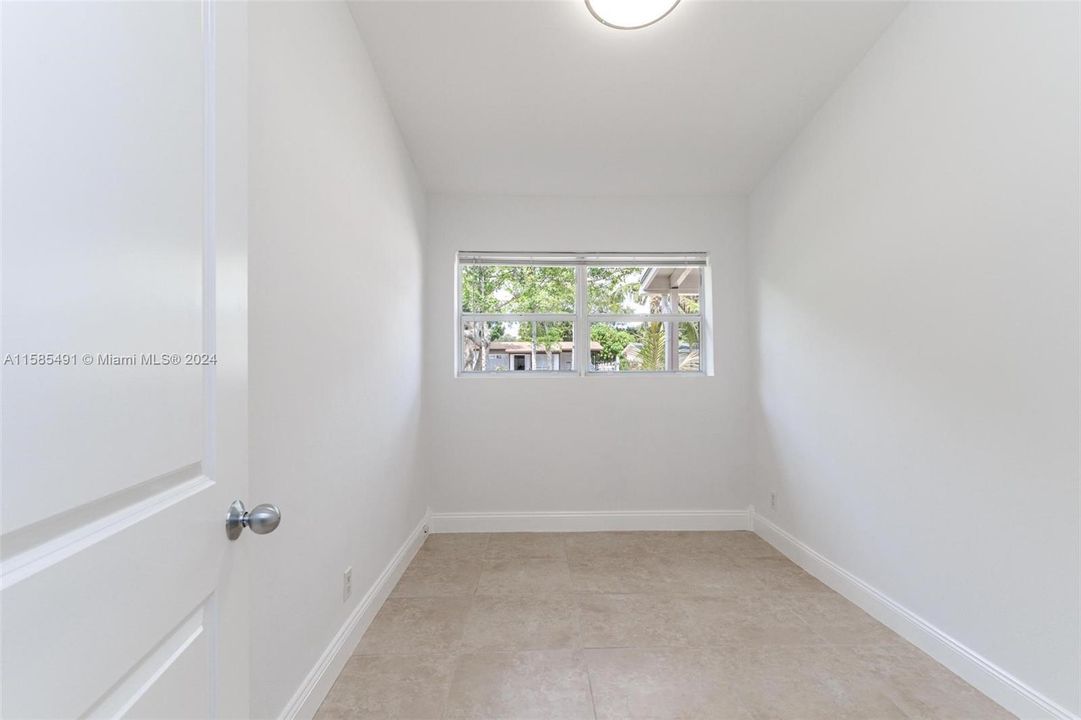 Recently Rented: $3,249 (3 beds, 2 baths, 1128 Square Feet)