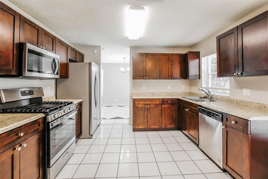 Active With Contract: $3,565 (4 beds, 2 baths, 1866 Square Feet)