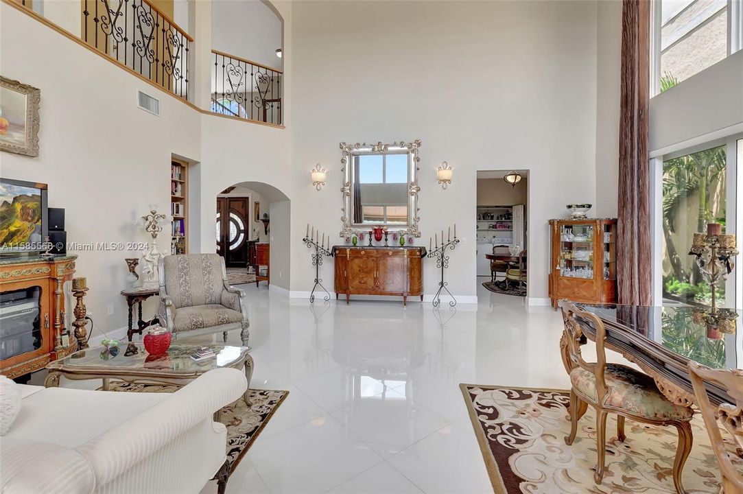 Active With Contract: $850,000 (3 beds, 2 baths, 2584 Square Feet)