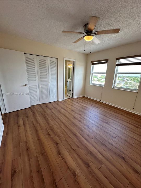 For Rent: $2,200 (2 beds, 2 baths, 960 Square Feet)