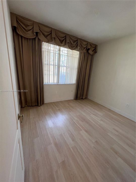 Recently Rented: $2,900 (3 beds, 2 baths, 1260 Square Feet)