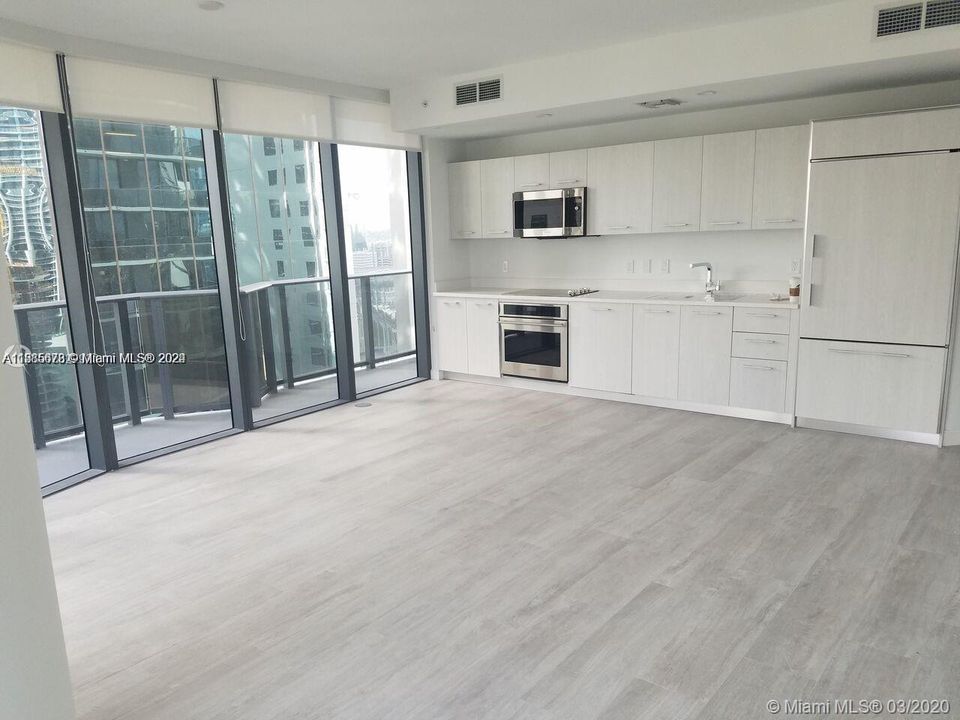 For Sale: $829,900 (2 beds, 2 baths, 1053 Square Feet)
