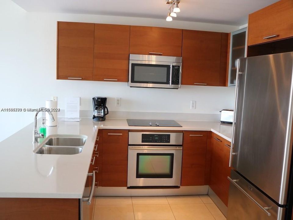 For Rent: $3,090 (1 beds, 1 baths, 753 Square Feet)
