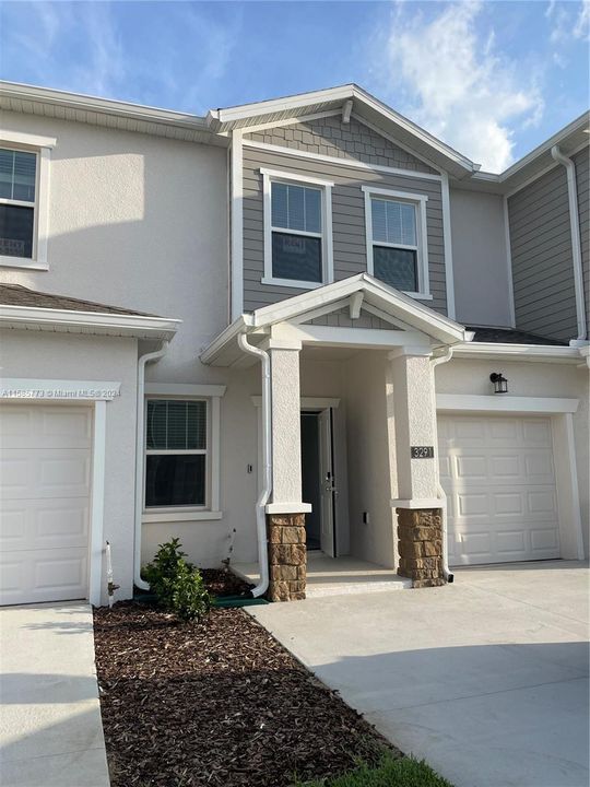 Parqueo para 3 carros