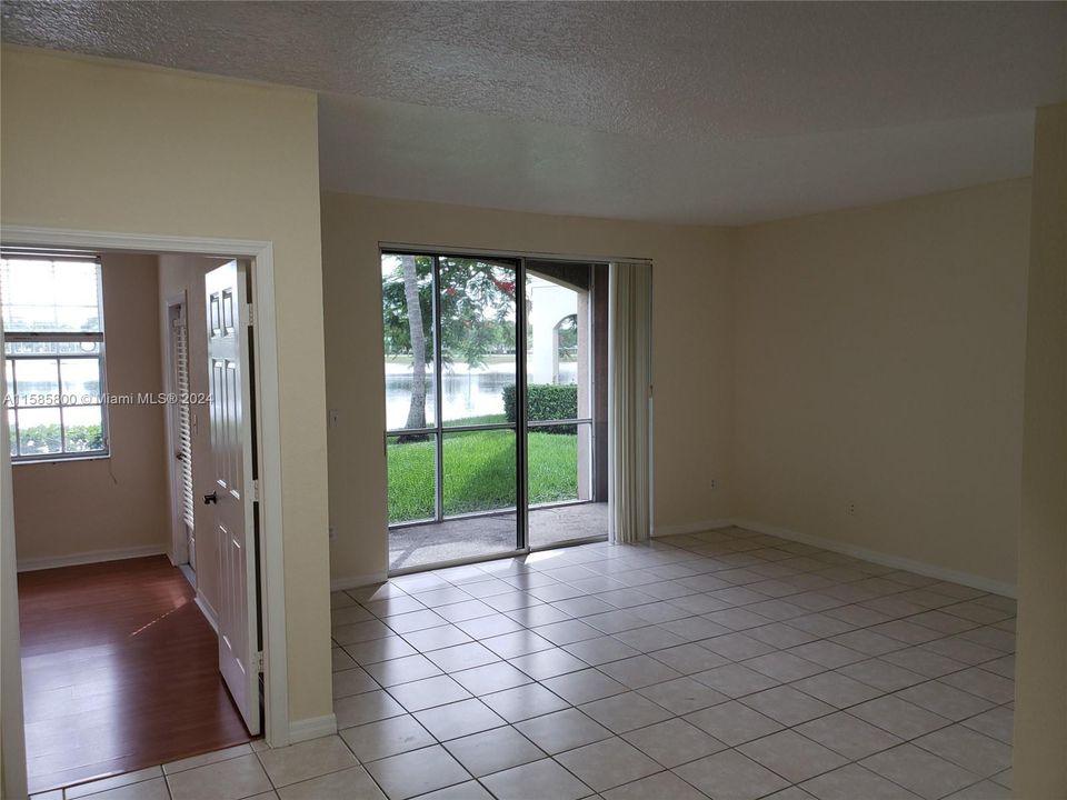 For Rent: $2,780 (2 beds, 2 baths, 1034 Square Feet)