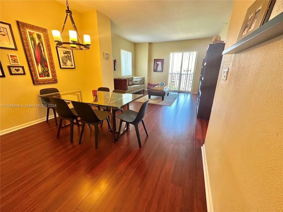 For Rent: $3,900 (2 beds, 2 baths, 1139 Square Feet)