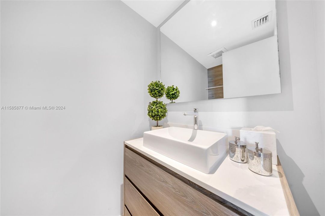 Недавно арендовано: $7,699 (3 спален, 2 ванн, 1640 Квадратных фут)