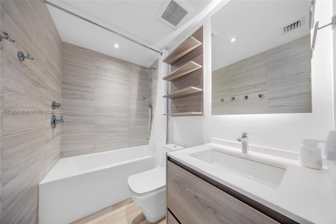 Недавно арендовано: $7,699 (3 спален, 2 ванн, 1640 Квадратных фут)