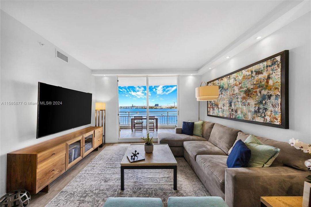 Недавно арендовано: $7,699 (3 спален, 2 ванн, 1640 Квадратных фут)