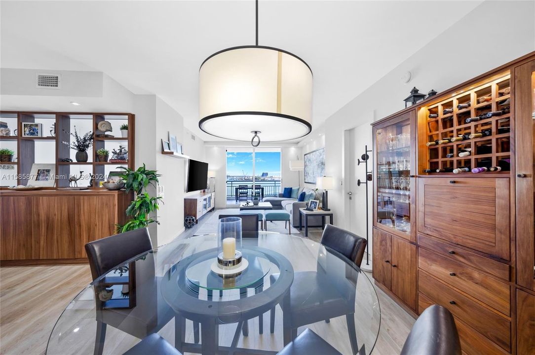 Недавно арендовано: $7,699 (3 спален, 2 ванн, 1640 Квадратных фут)