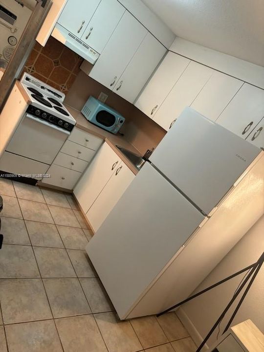 Recently Rented: $1,100 (0 beds, 1 baths, 1439 Square Feet)