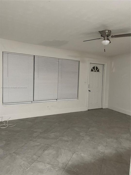 For Rent: $3,000 (3 beds, 1 baths, 1403 Square Feet)