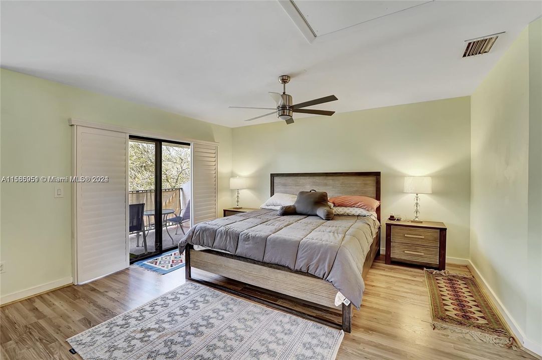 Active With Contract: $3,000 (3 beds, 3 baths, 1662 Square Feet)