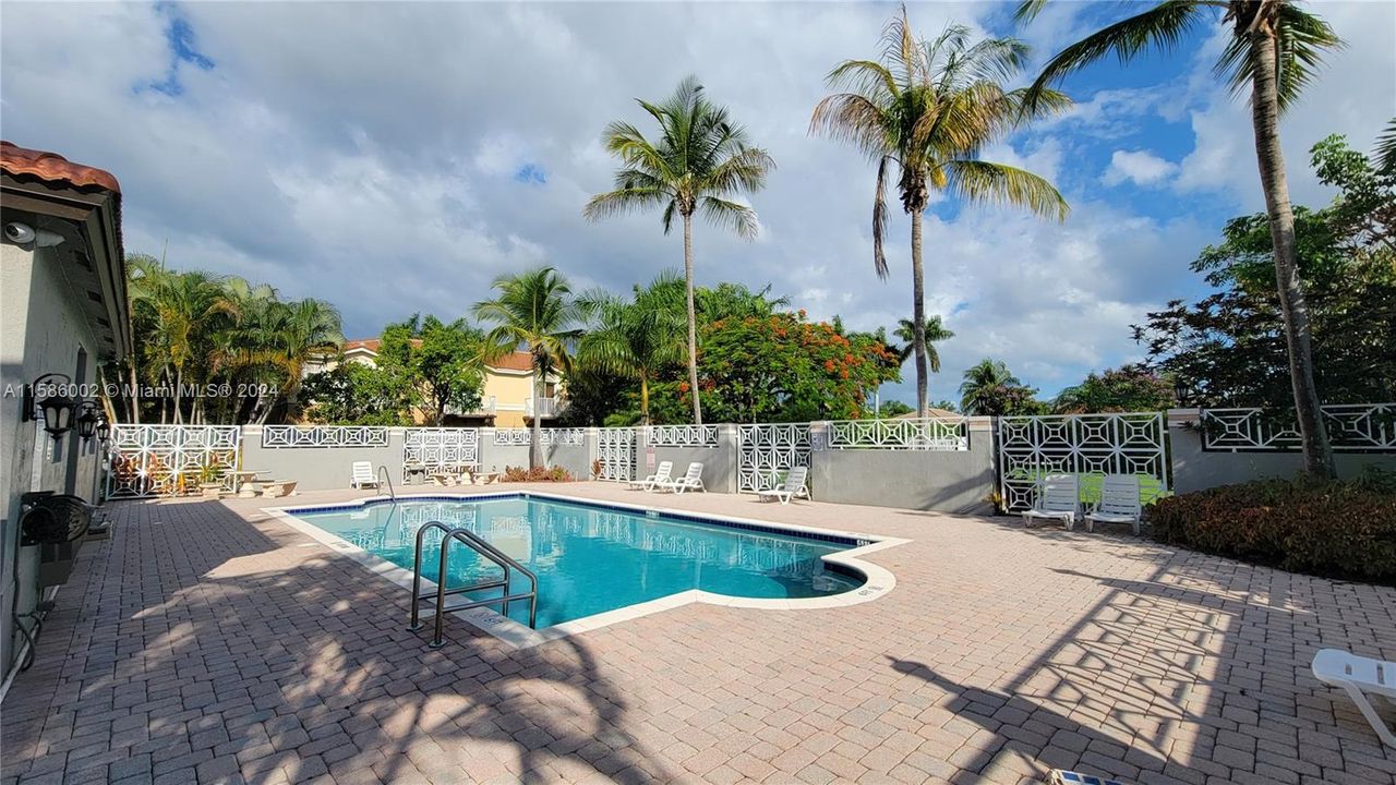 Recently Rented: $3,500 (4 beds, 3 baths, 1613 Square Feet)