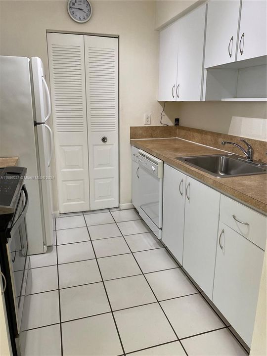 Recently Rented: $1,550 (1 beds, 1 baths, 768 Square Feet)