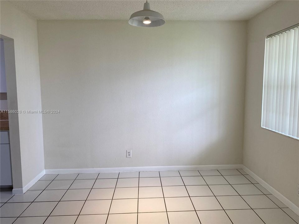 Recently Rented: $1,550 (1 beds, 1 baths, 768 Square Feet)