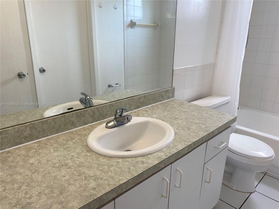 Recently Rented: $1,550 (1 beds, 1 baths, 768 Square Feet)