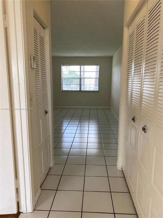 Recently Rented: $1,550 (1 beds, 1 baths, 768 Square Feet)