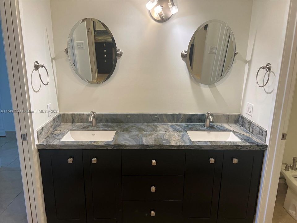 Double sink master bathroom