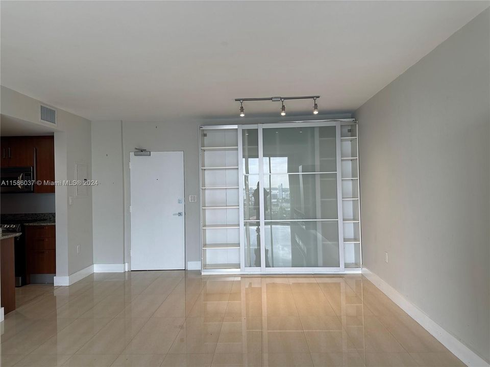 For Rent: $5,100 (2 beds, 2 baths, 1056 Square Feet)