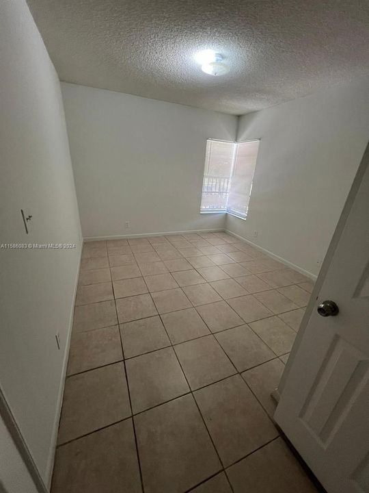 Recently Rented: $2,295 (2 beds, 2 baths, 1061 Square Feet)