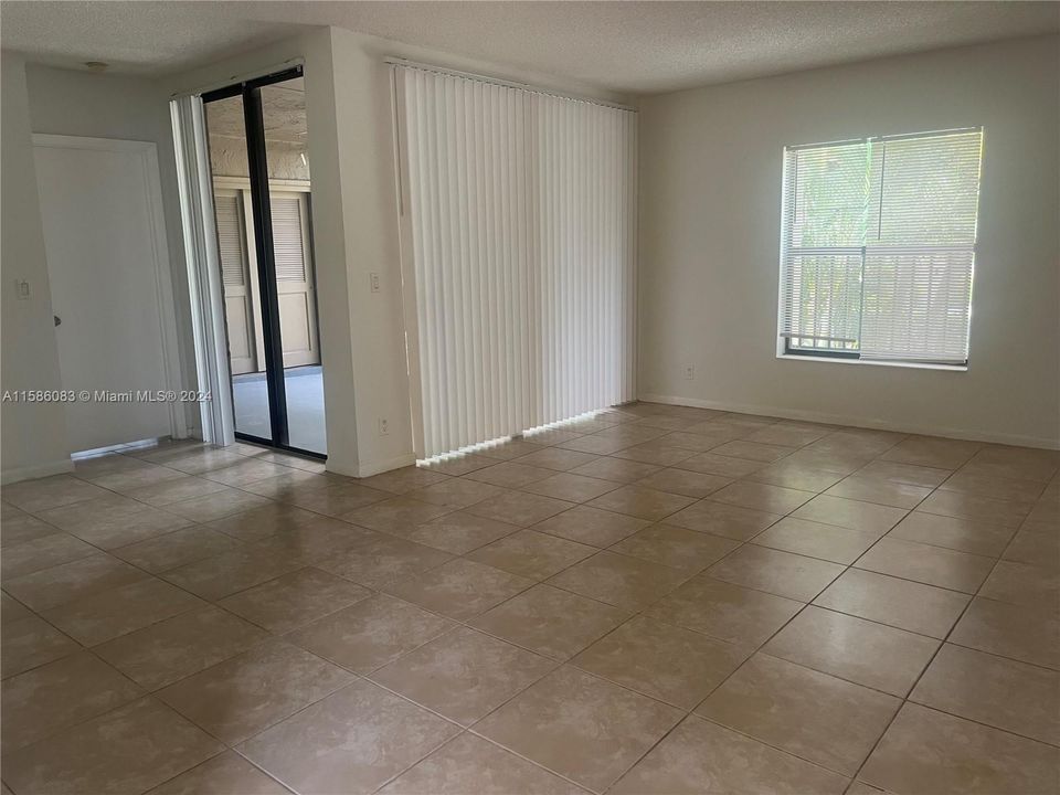 Recently Rented: $2,295 (2 beds, 2 baths, 1061 Square Feet)