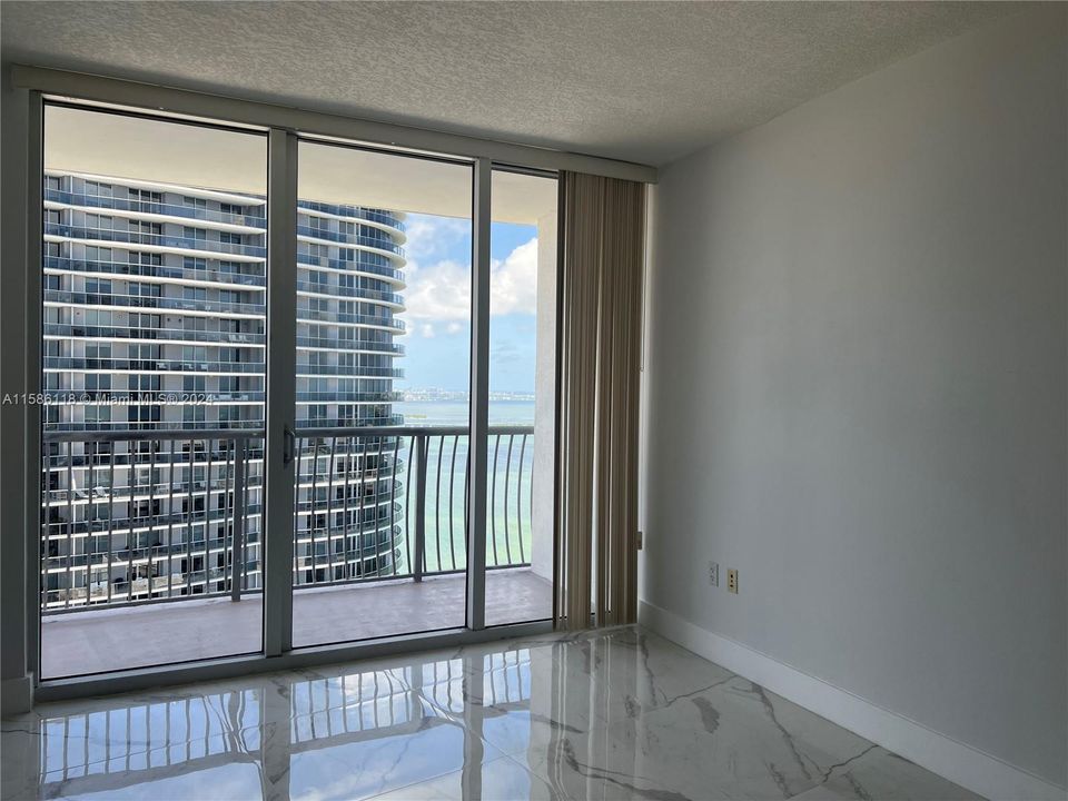 Recently Rented: $2,500 (1 beds, 1 baths, 825 Square Feet)