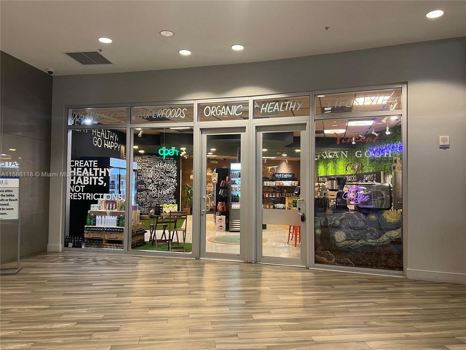 Recently Rented: $2,500 (1 beds, 1 baths, 825 Square Feet)