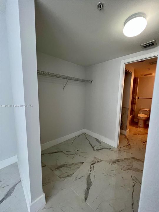 Recently Rented: $2,500 (1 beds, 1 baths, 825 Square Feet)