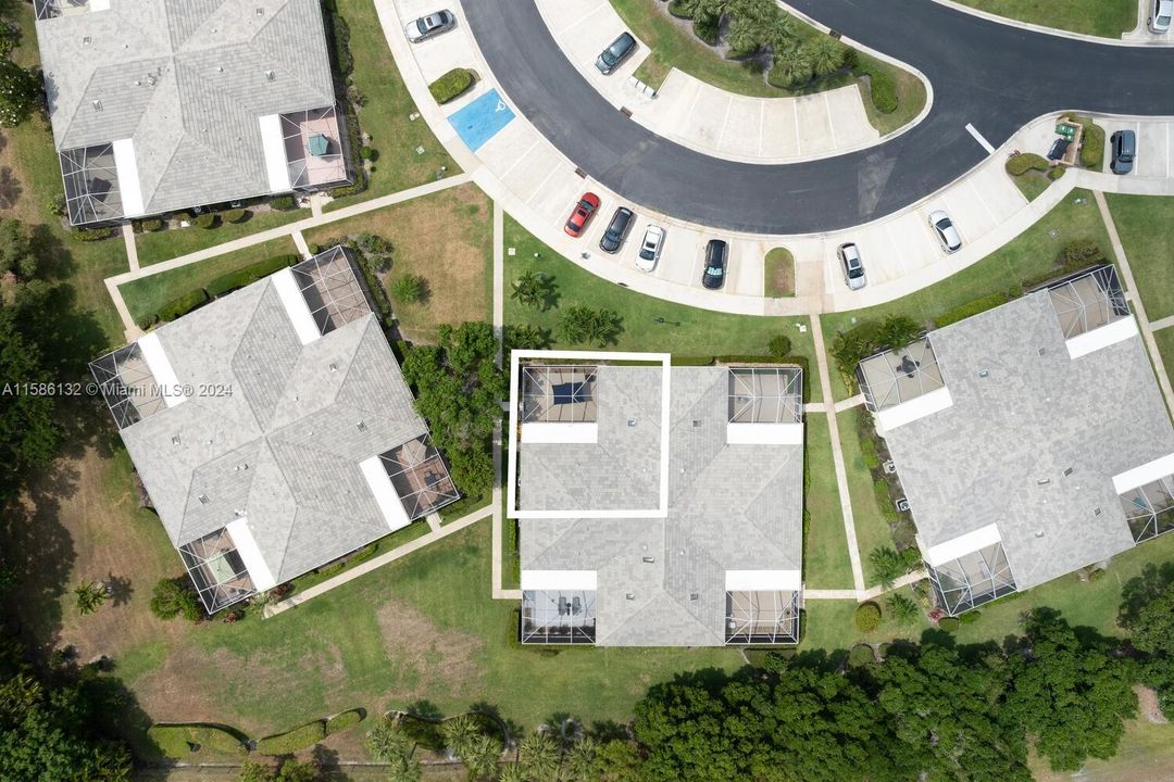 Vendido Recientemente: $299,000 (2 camas, 2 baños, 1152 Pies cuadrados)