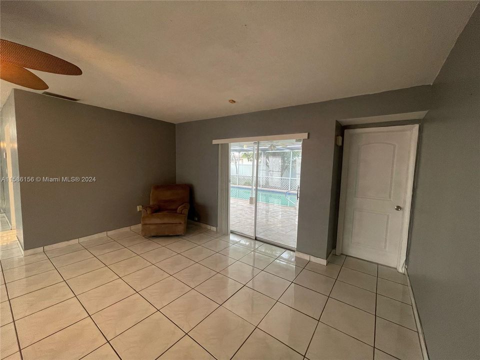 Recently Rented: $3,400 (3 beds, 2 baths, 1611 Square Feet)