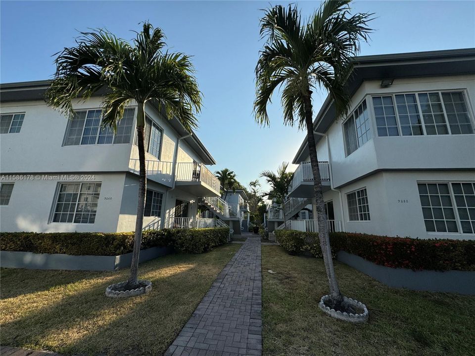 For Sale: $515,000 (3 beds, 2 baths, 1309 Square Feet)