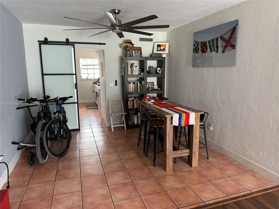 For Rent: $3,500 (3 beds, 2 baths, 1309 Square Feet)