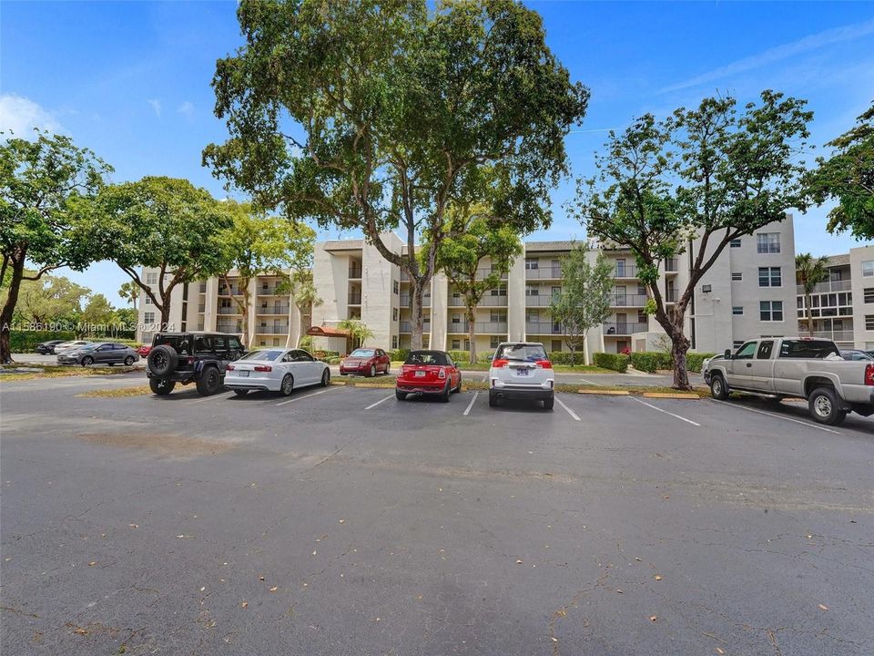 Recently Sold: $215,000 (2 beds, 2 baths, 1100 Square Feet)